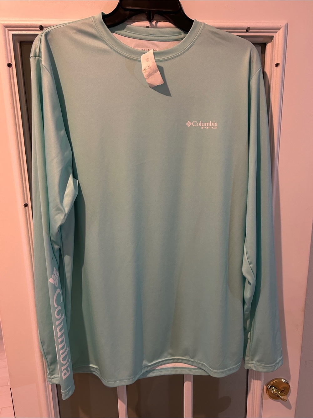 Columbia Men’s Mint Green Crewneck Long-Sleeve Shirt